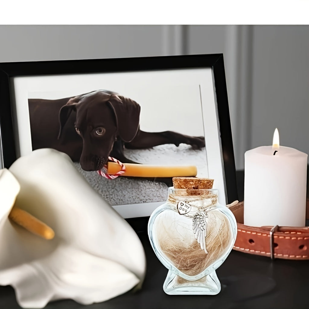 Večna uspomena u obliku srca. Staklena tegla čuva pramen krzna voljenog ljubimca – za trenutke kad poželiš da ti zauvek bude blizu. ❤️🐾